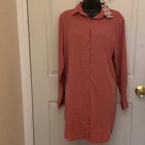 Boohoo Dress Brand New w/Tags
Pink Shirt Dress